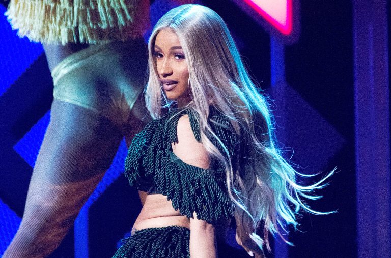 Cardi B Shares Her Thoughts on Trump Summoning Government Workers Without Pay: “Our Country Is In a Hellhole Right Now”