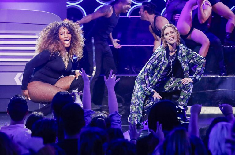 Serena Williams Joins Brooklyn Decker During ‘Lip Sync Battle’ Performance of Beyonce’s ‘Sorry’: Watch
