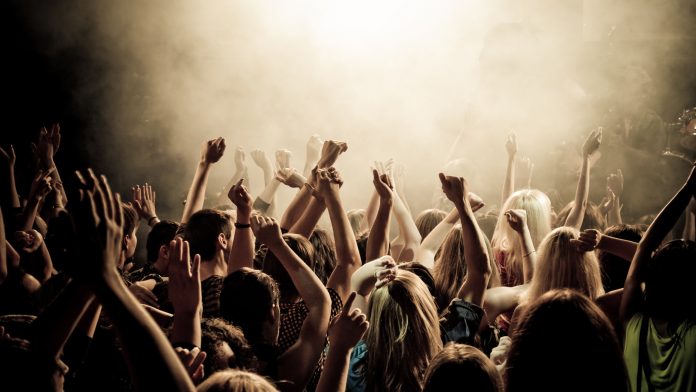 13 Ways To Gain Fans -- Music Industry Weekly