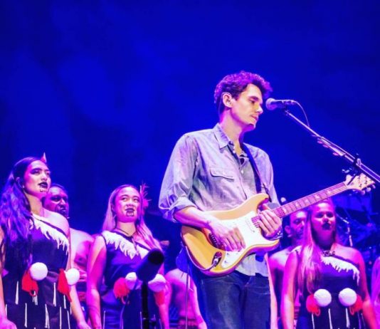 John Mayer Kicks Off World Tour With “How Great Thou Art” in New Zealand As A Tribute To The People of Christchurch John-Mayer-Music Industry Weekly