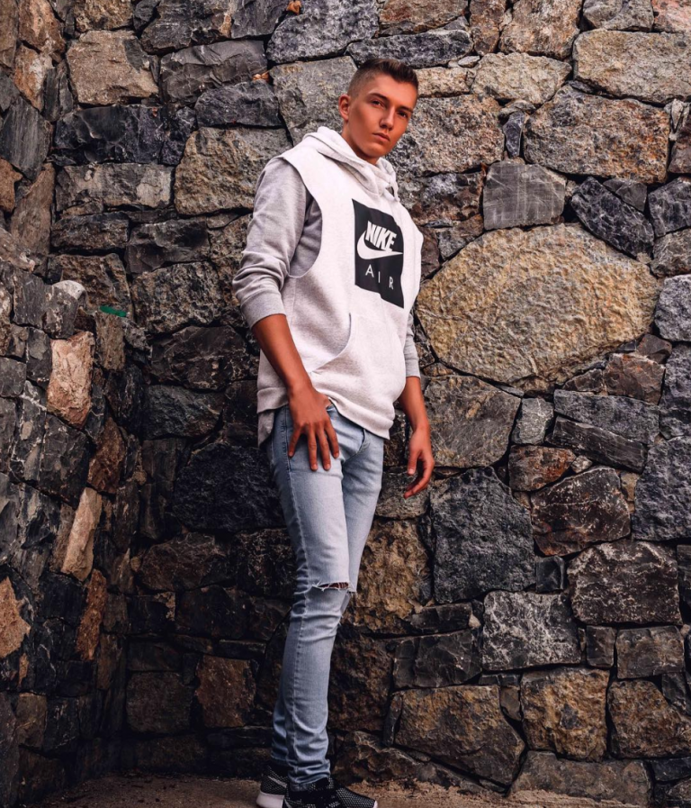 Music Industry Weekly Featured Artist: Rising Star Linards Zarins