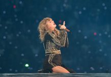 Taylor Swift Launches New Studio Album 'Lover' - Music Industry Weekly