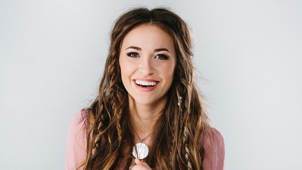 Music Industry Weekly - Lauren Daigle