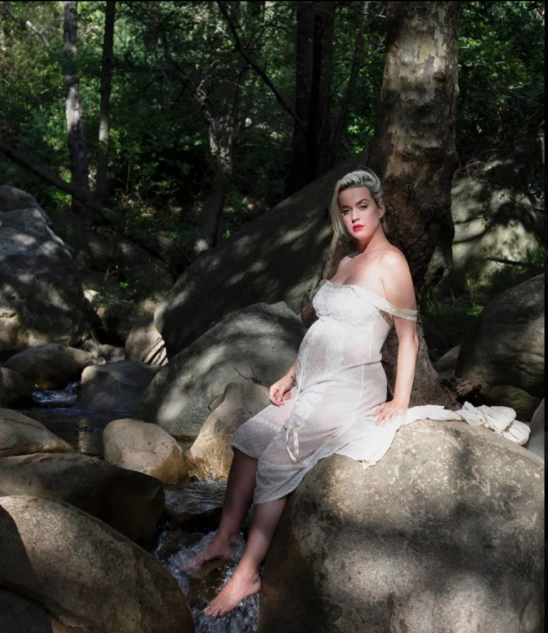 Katy Perry - Music Industry Weekly