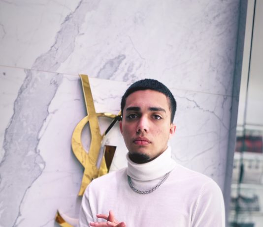 DJ Chris Gravity, a Multi-Talented Personality Taking Center Stage Within the Music Scene 46F314CC-7478-42FD-B18E-74B60DEE948F-541a47f7