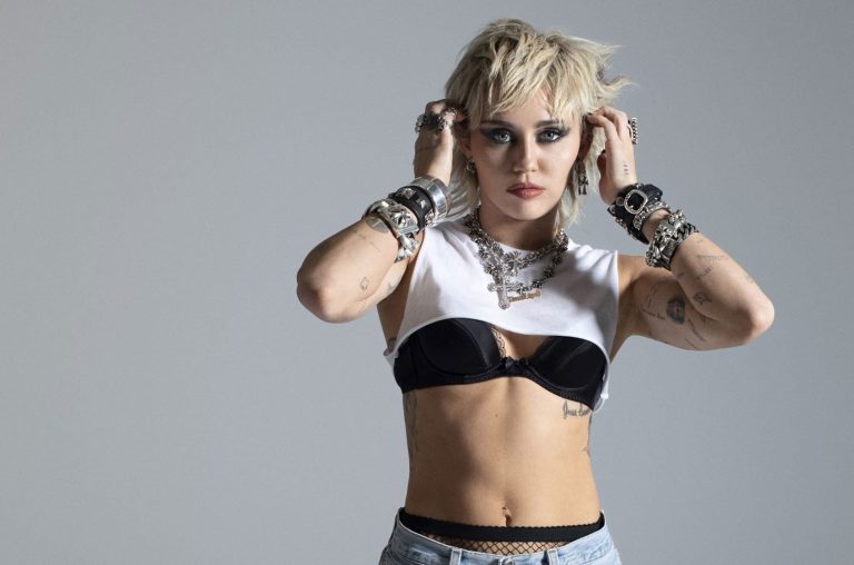 Miley Cyrus - Music Industry Weekly