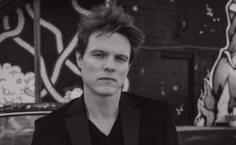 Jonny Lucas - Music Industry Weekly