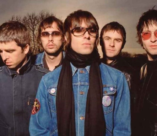 10 Oasis Deep Cuts We Definitely Maybe Want on Their Reunion Setlist Oasis performing live in the 90s