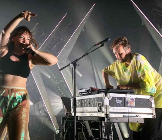 Sylvan Esso Remix The Postal Service’s ‘The District Sleeps Alone Tonight’: Nostalgia as a Bridge Across Generations Sylvan Esso remix of The Postal Service’s iconic track “The District Sleeps Alone Tonight” brings a fresh take to a beloved song.