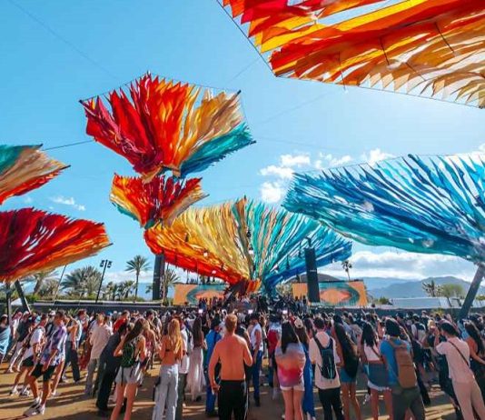 Coachella 2024: Debates Over Inclusivity and Ticket Accessibility Crowds at Coachella 2024 gathered at the festival grounds under the California sun.
